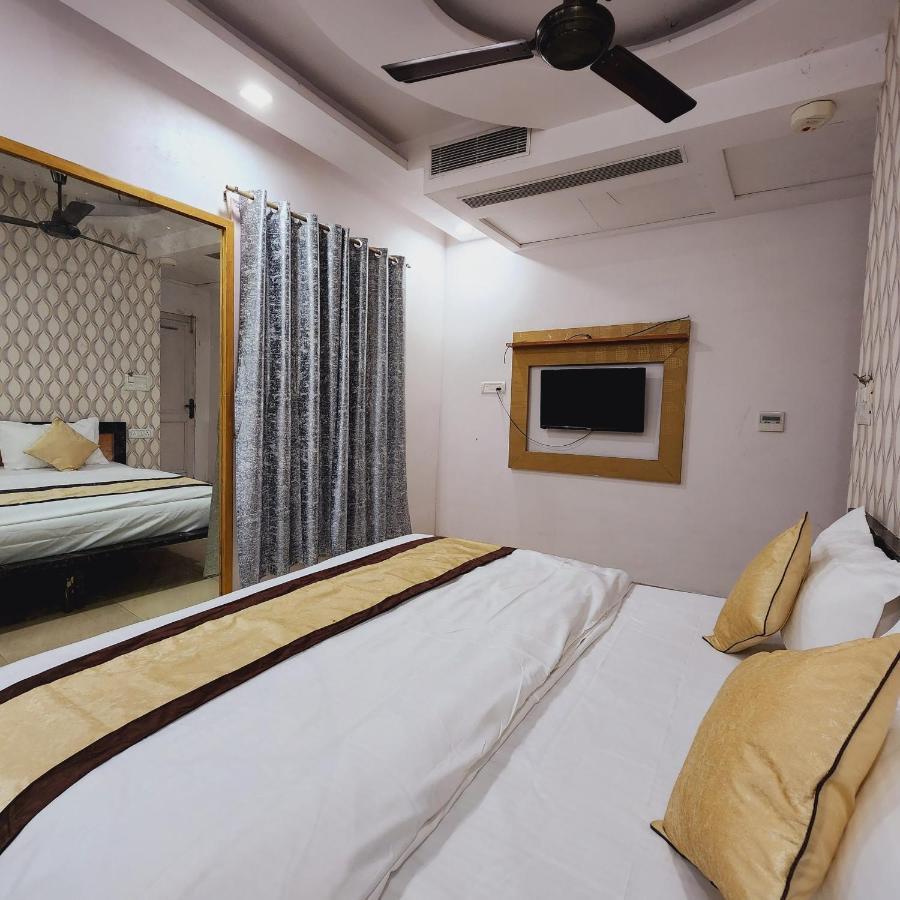 Hotel Royal Afghan New Delhi Exterior foto