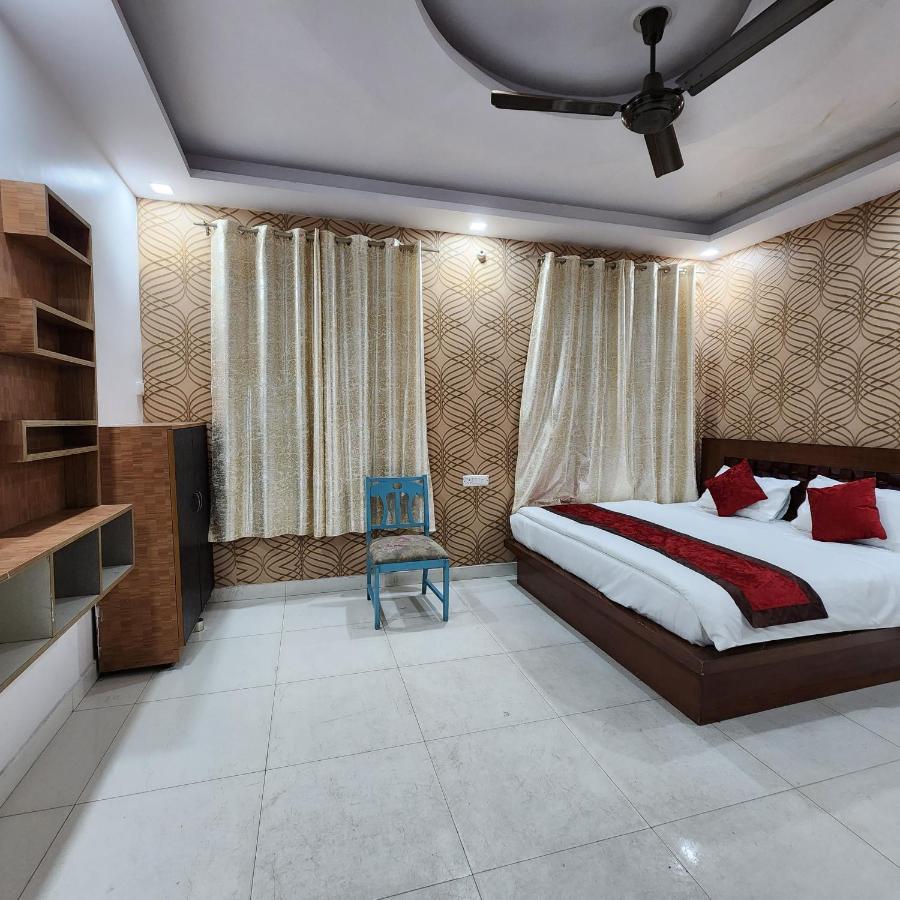 Hotel Royal Afghan New Delhi Exterior foto